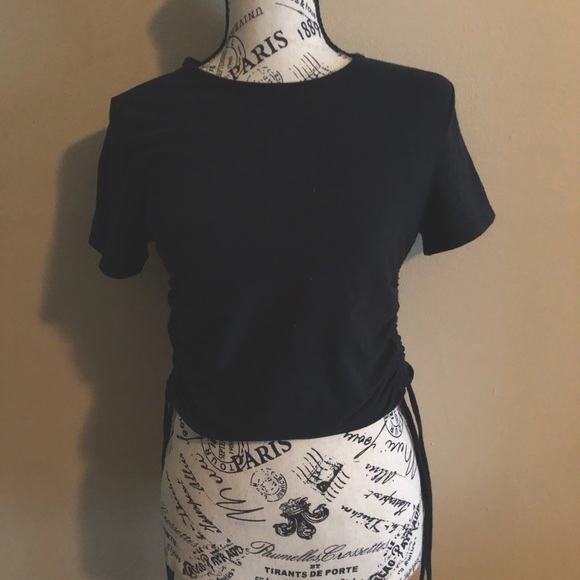 Drawstring Crop Top - Picture 4 of 6